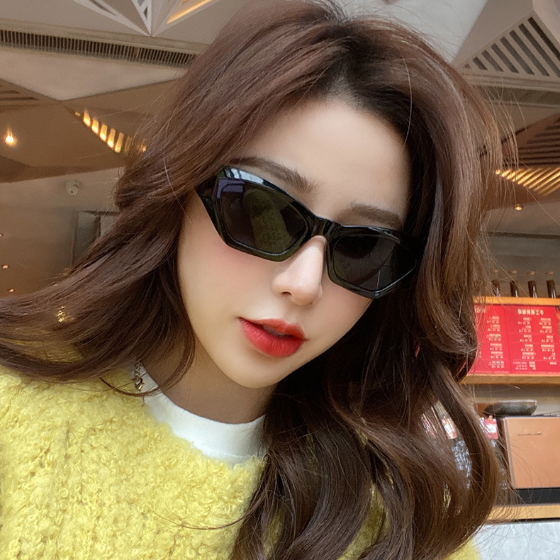 Summer candy color simple fashion cat eye small frame men and women same sunglasses