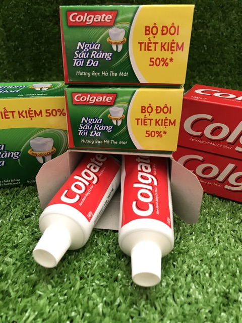 KEM ĐÁNH RĂNG COLGATE NGỪA SÂU RĂNG HỘP 2 CÂY