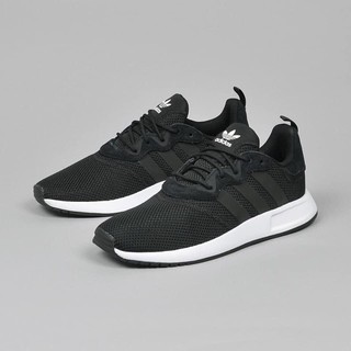 Giày thể thao Adidas