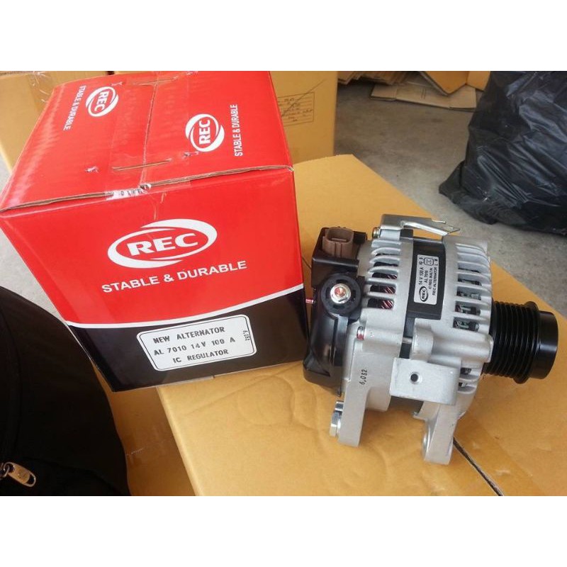 Máy Phát Toyota Innova Thái Lan