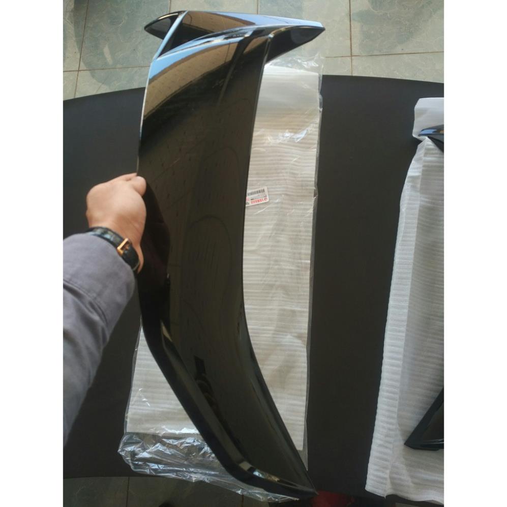 Cánh yếm ngoài zin Sirius đen