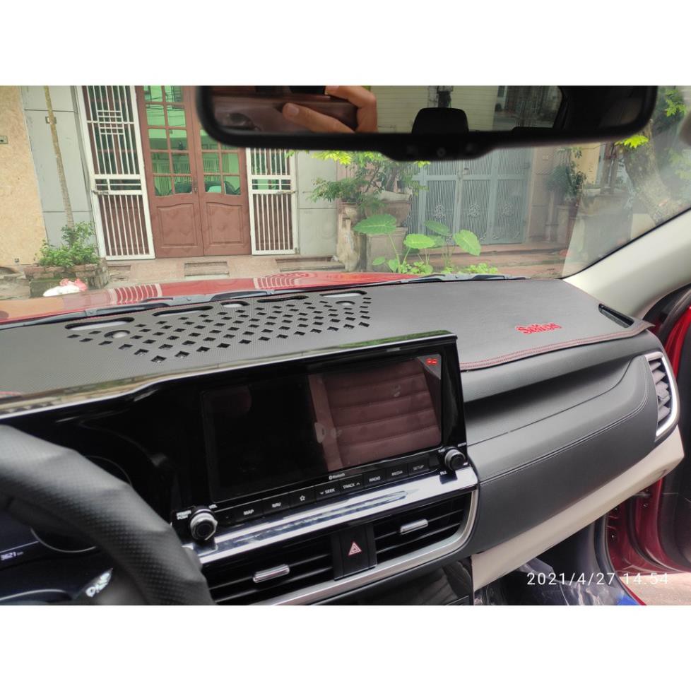 Thảm Taplo Da Carbon Kia Seltos 2020 - 2023 có chống trượt