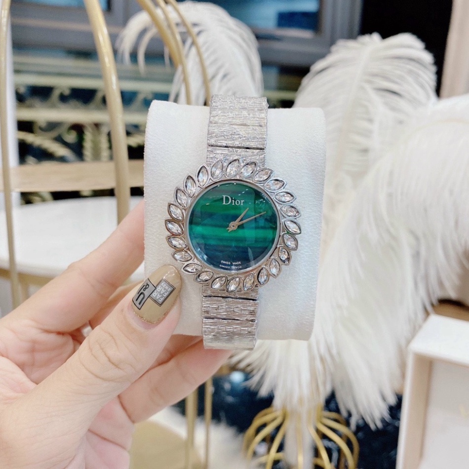 Đồng hô đeo tay thời trang, đồng hồ nữ đẹp cao cấp DIOR dây mành dáng lắc tay mặt kim loại đính đá