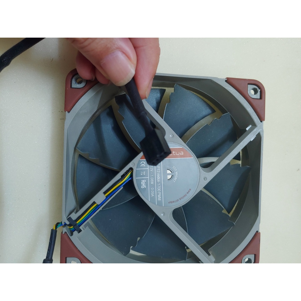 Quạt tản nhiệt Noctua NF-P12 redux 1700 pwm