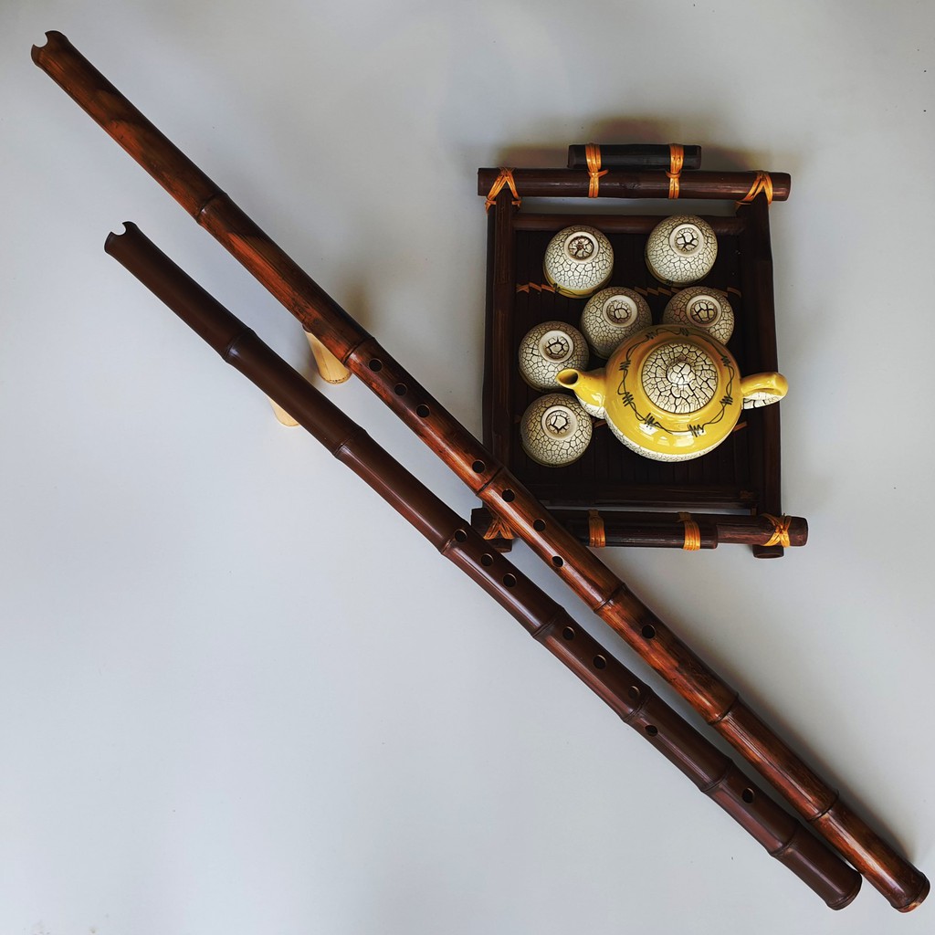 Tiêu Bát Khổng - Động Tiêu Trúc Hun Khói và Móc Khóa Còi Chim Khắc Hình