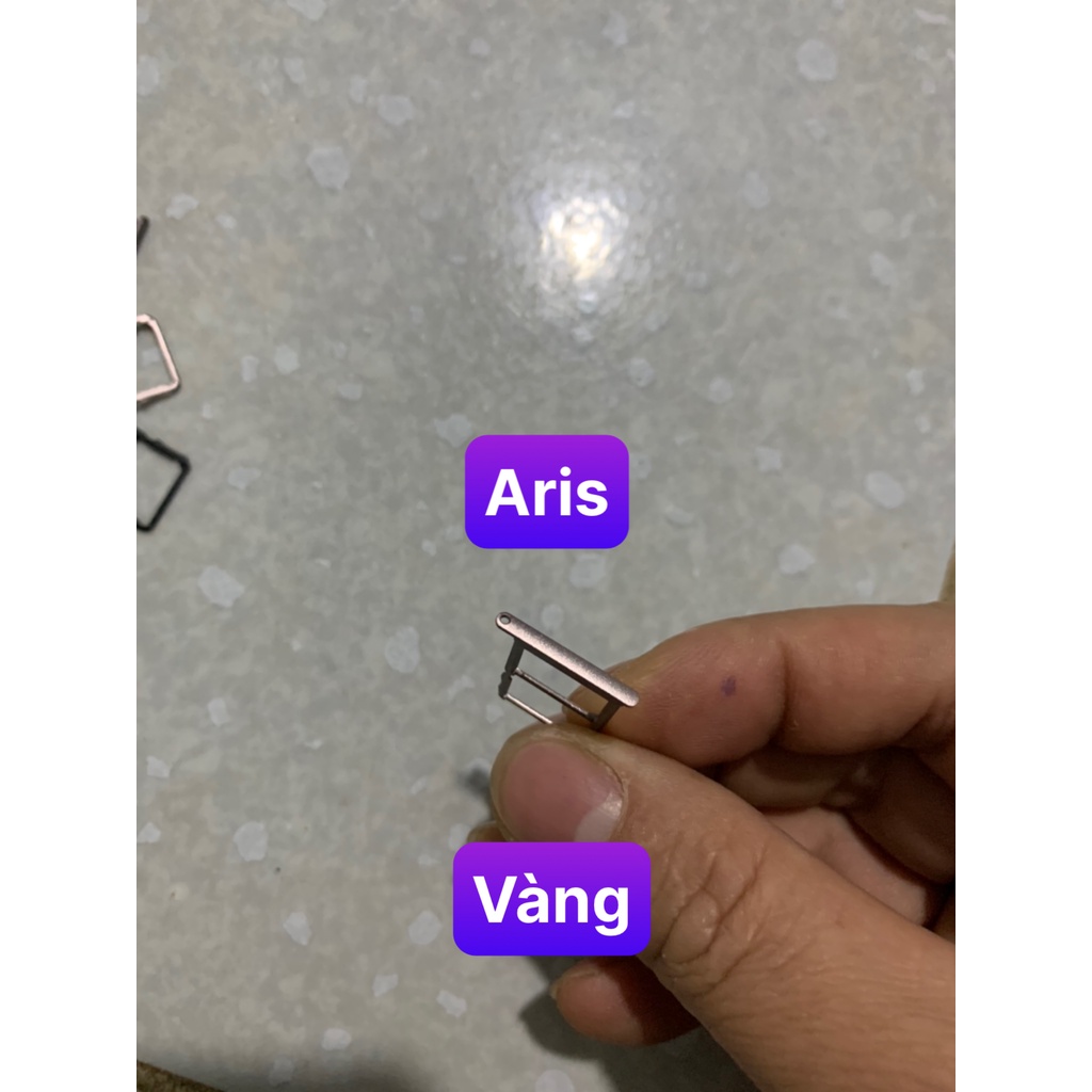 khay sim Vsmart Aris