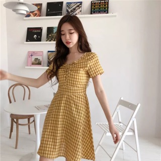 Váy kẻ caro nhún ngực