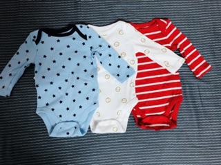 Set 3 Bodysuit của Gap( auth)