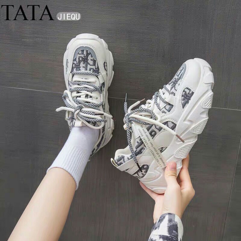 Giày thể thao sneaker nữ độn đế GIAY ROYAL  màu kem trắng 2 dây kép mác chữ vải Dyorr