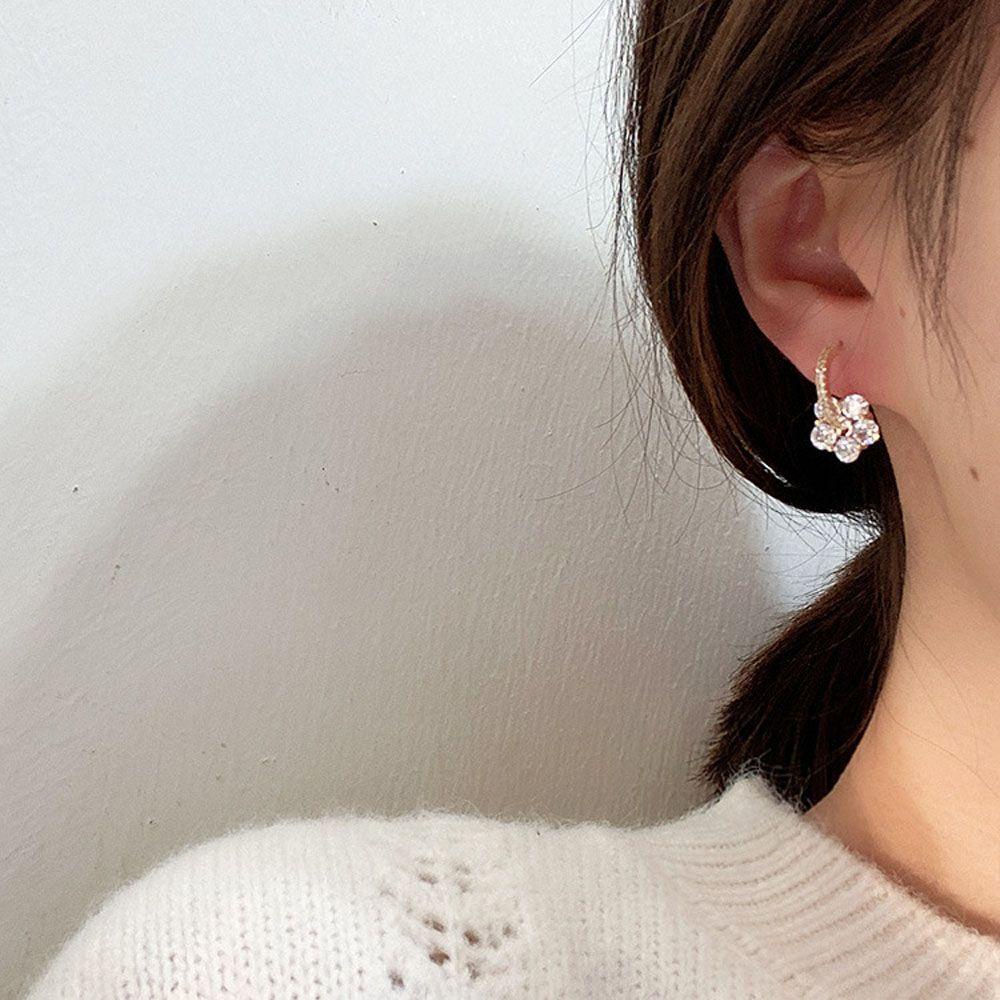 Khuyên Tai Vòng Tròn Lấp Lánh Đơn Giản Hợp Thời Trang Cho Bạn Gái