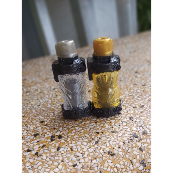 Đồ chơi Full bottle  của series phim siêu nhân kamen rider Build