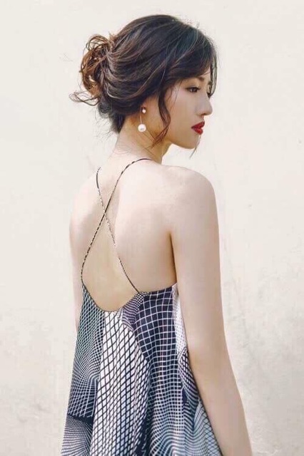 Áo dán ngực cài trước đệm dày siêu nâng hình bàn tay kèm dây 92p