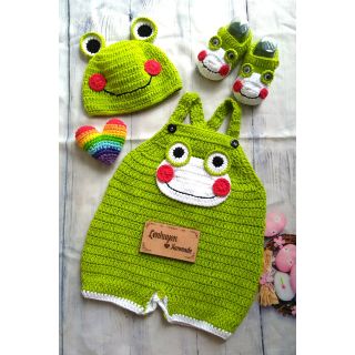 Set quần yếm + nón giày len handmade hình con ếch