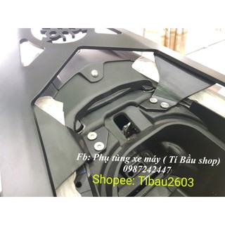 Tay dắt cho NVX V2 2021 mới nhất ( Tay cầm bằng thép logo Yamaha)