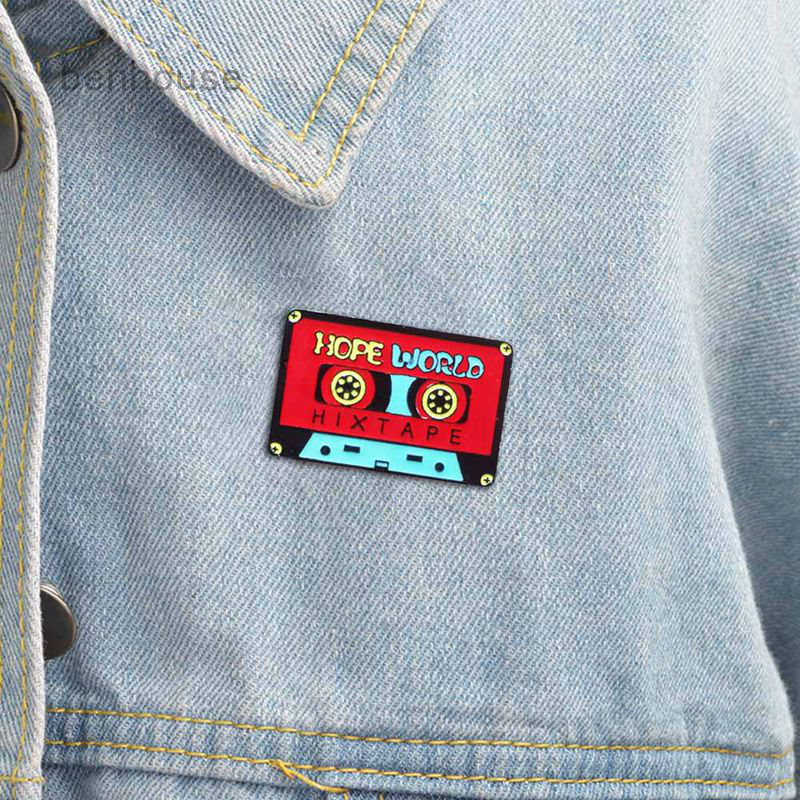 Ghim Cài Áo Hình Cuộn Băng Có Chữ Thời Trang Cho Nữ