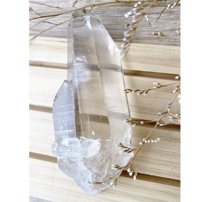 Tinh thể đá thạch anh trắng ( Clear Quartz ) dùng trong Reiki, đá thanh tẩy, phong thủy