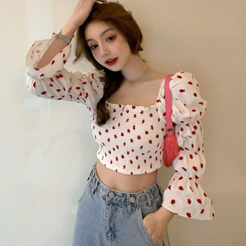 Áo kiểu cổ vuông tay dài họa tiết dâu phong cách thời trang | BigBuy360 - bigbuy360.vn