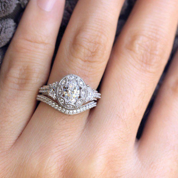 Nhẫn đeo ngón tay bằng kim loại đính đá thời trang dành cho nữ