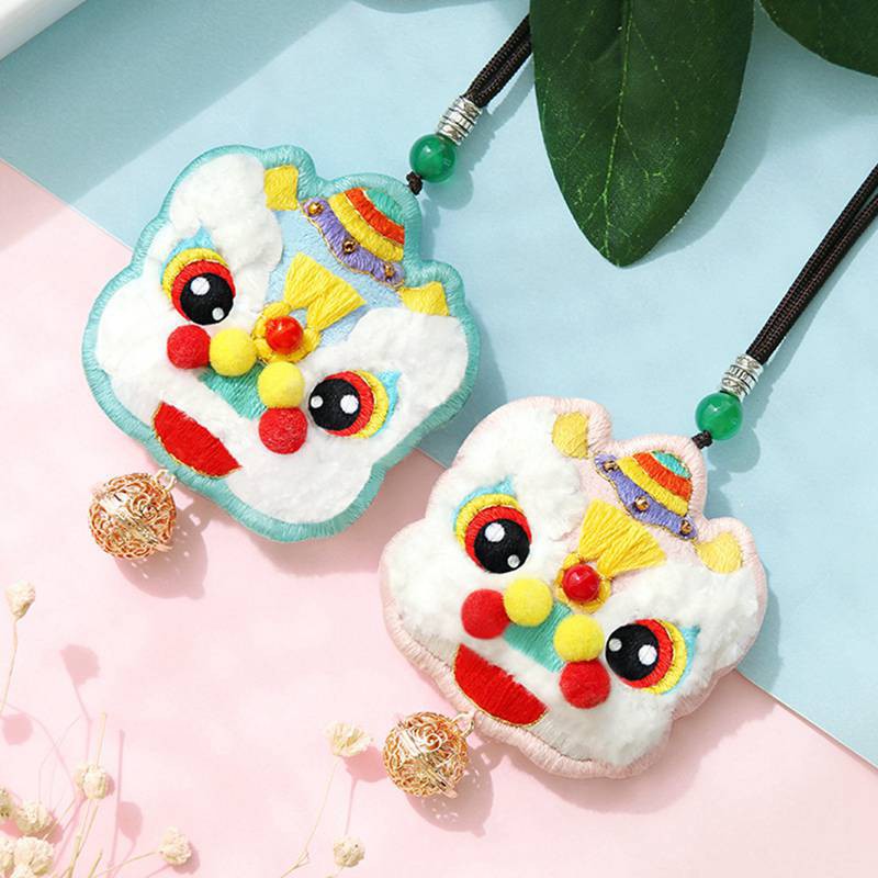 Gói dụng cụ thêu phụ kiện trang trí túi xách DIY | BigBuy360 - bigbuy360.vn