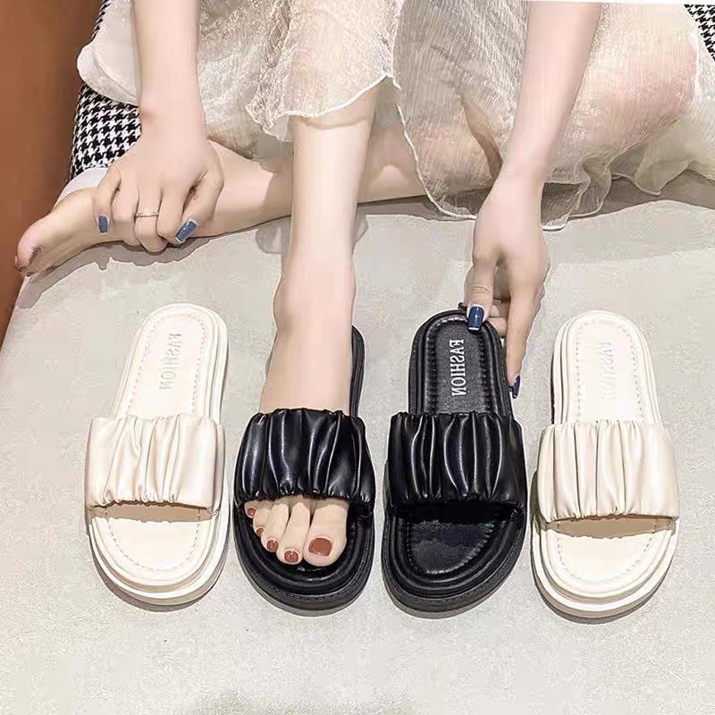 Dép quai ngang bèo đế độn 3cm siêu nhẹ cá tính, đi siêu êm phù hợp mọi lứa tuổi. Giày jery store