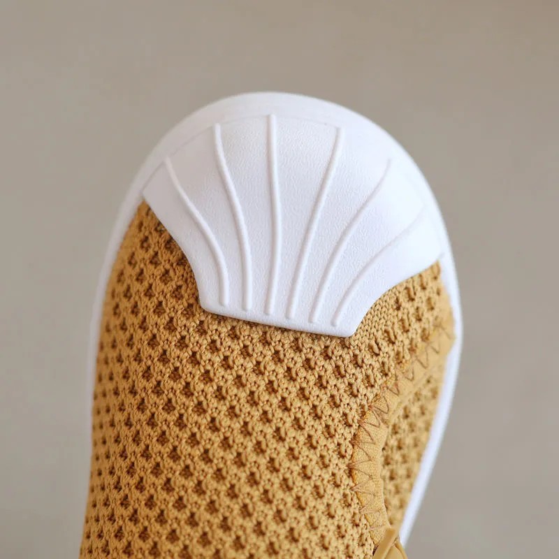 2022 Phiên bản mới dành cho bé trai và giày thể thao đế mềm có nắp che ngón chân cho bé gái