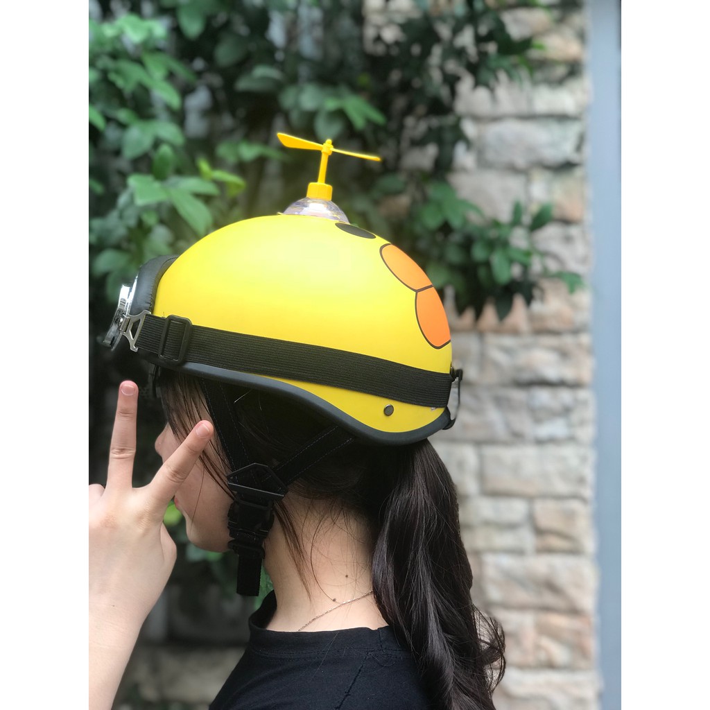 Nón Bảo Hiểm 1/2 Vịt Vàng + Kính Phi Công+ Chong Chóng