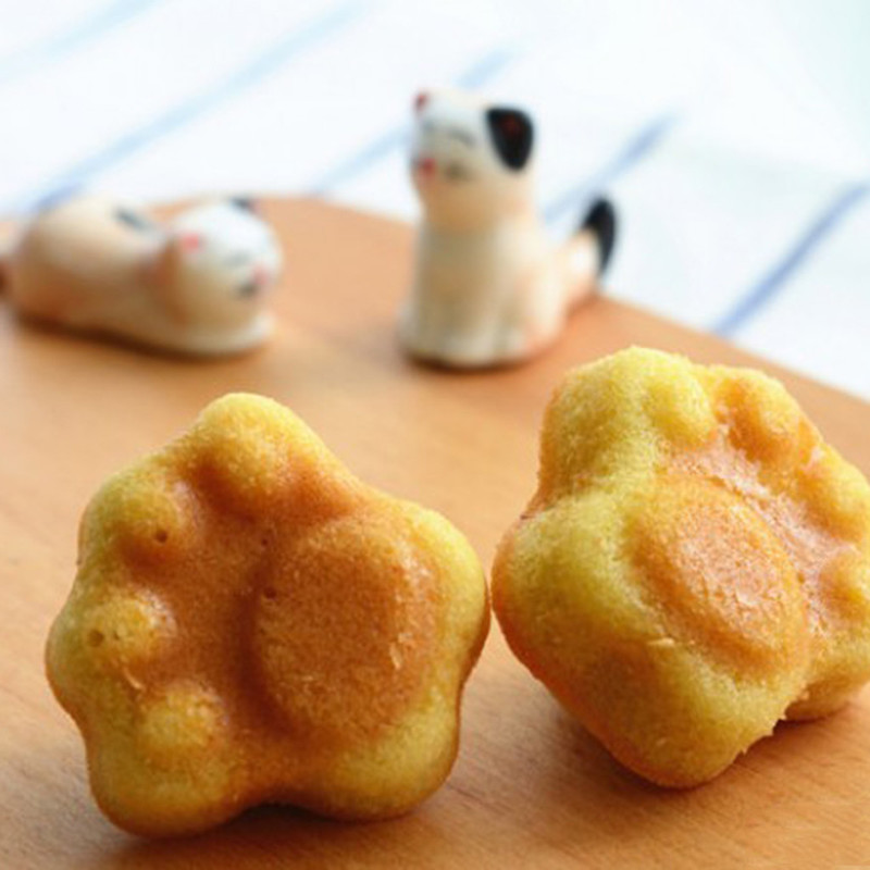 Khuôn Silicon Làm Bánh Đa Năng Gồm 16 Ngăn Tiện Dụng