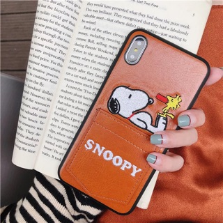 Ốp iPhone chó Snoopy