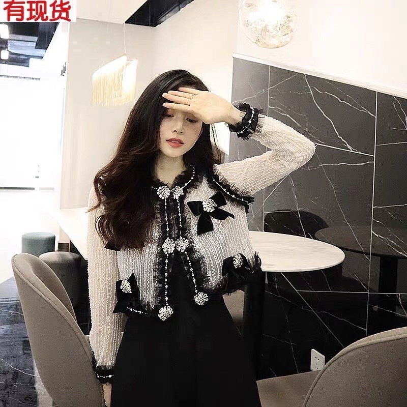 Áo khoác tiểu thư đính đá