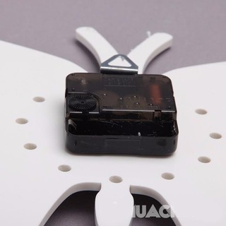 Đồng hồ dán tường
