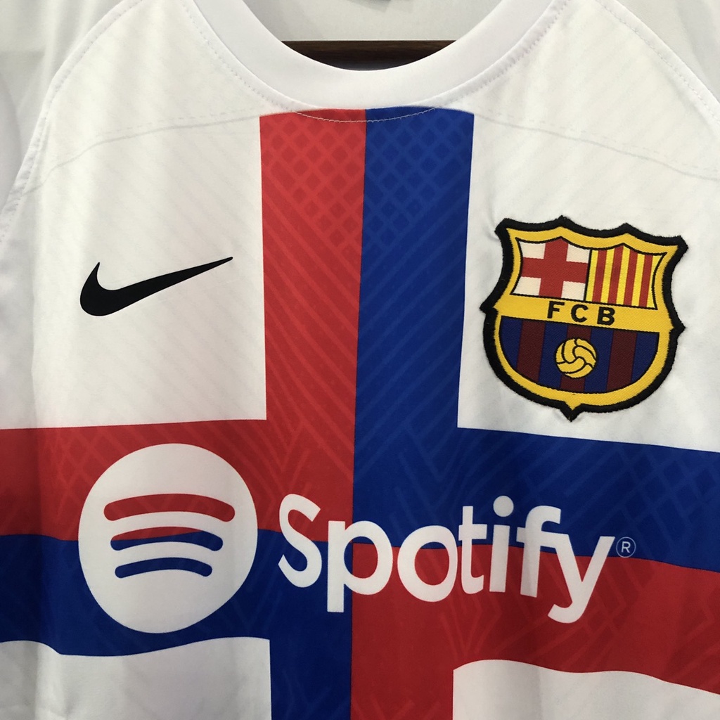 Bộ quần áo đá banh Barca trắng sân khách Jp logo C1 2023