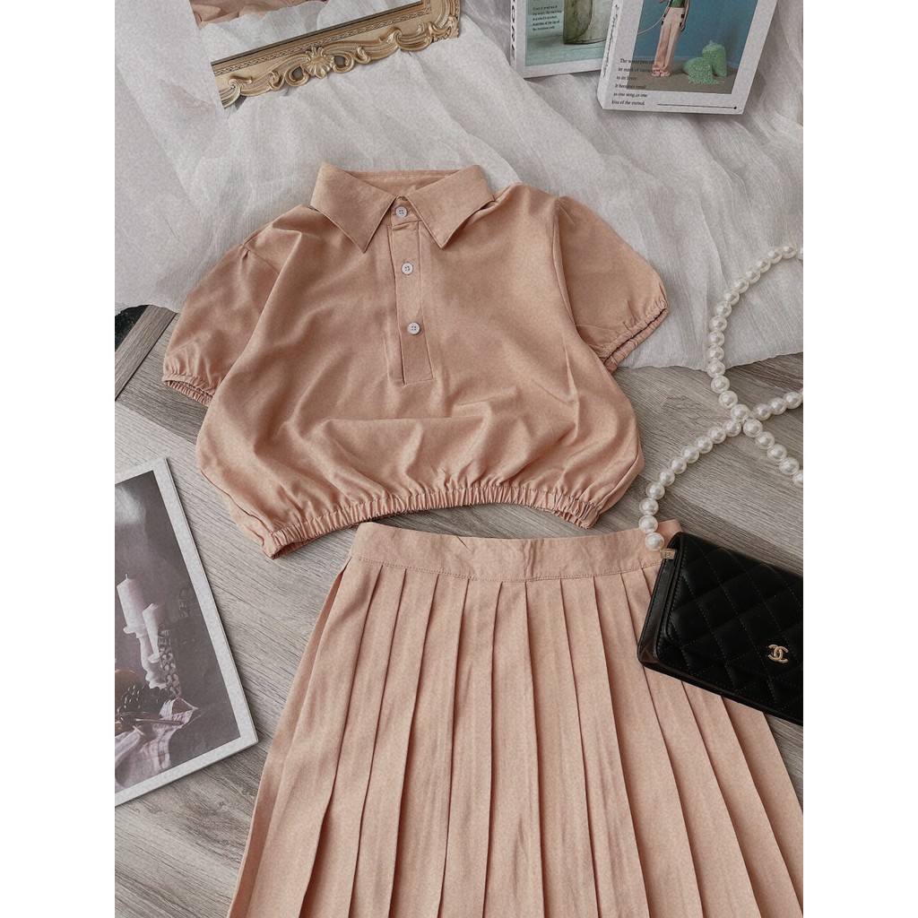 Áo Croptop Kết Hợp Cùng Chân Váy Dập Li Cực Kì Dễ Thương, Năng Động, Thiết Kế Tinh Tế, Chất Vải Thoải Mái Mềm Mịn | BigBuy360 - bigbuy360.vn