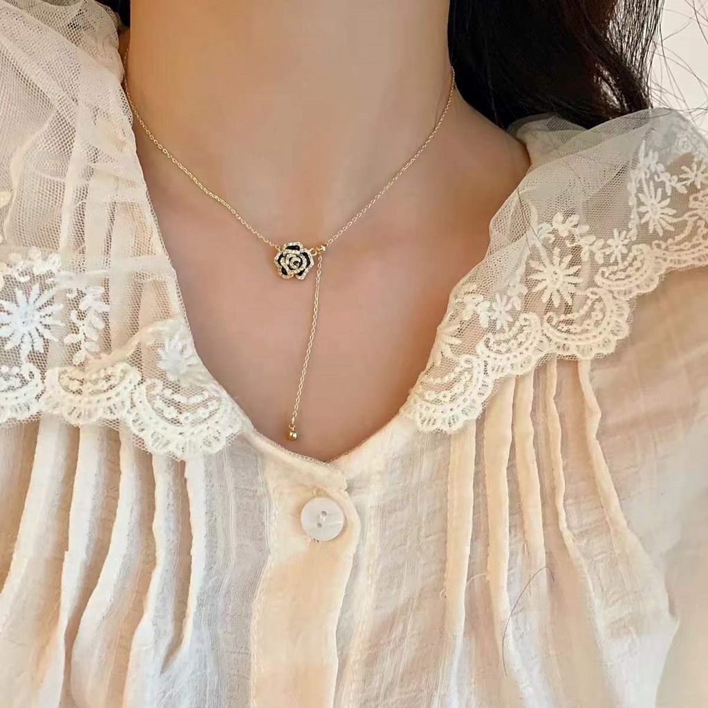 Dây chuyền mặt đính đá hình hoa trà thời trang phong cách hàn quốc