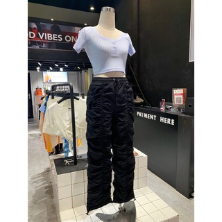 Áo croptop cổ tròn BLMDE