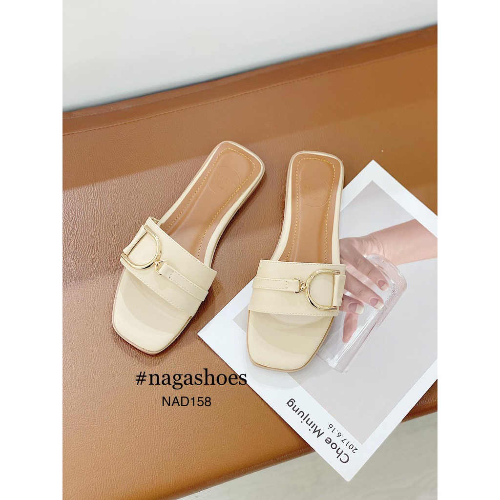 DÉP NAGASHOES QUAI NGANG PHỐI KHÓA VÀNG NAD158