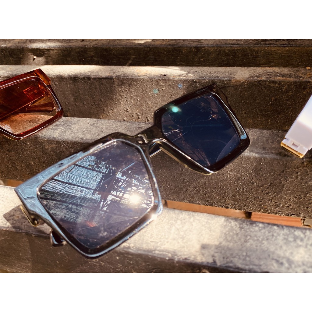 Kính mát thời trang VUÔNG LOGO 003 nội địa sang chảnh cao cấp chống nắng tia uv tia cực tím sỉ tốt- GIÁ RẺ 09 | BigBuy360 - bigbuy360.vn