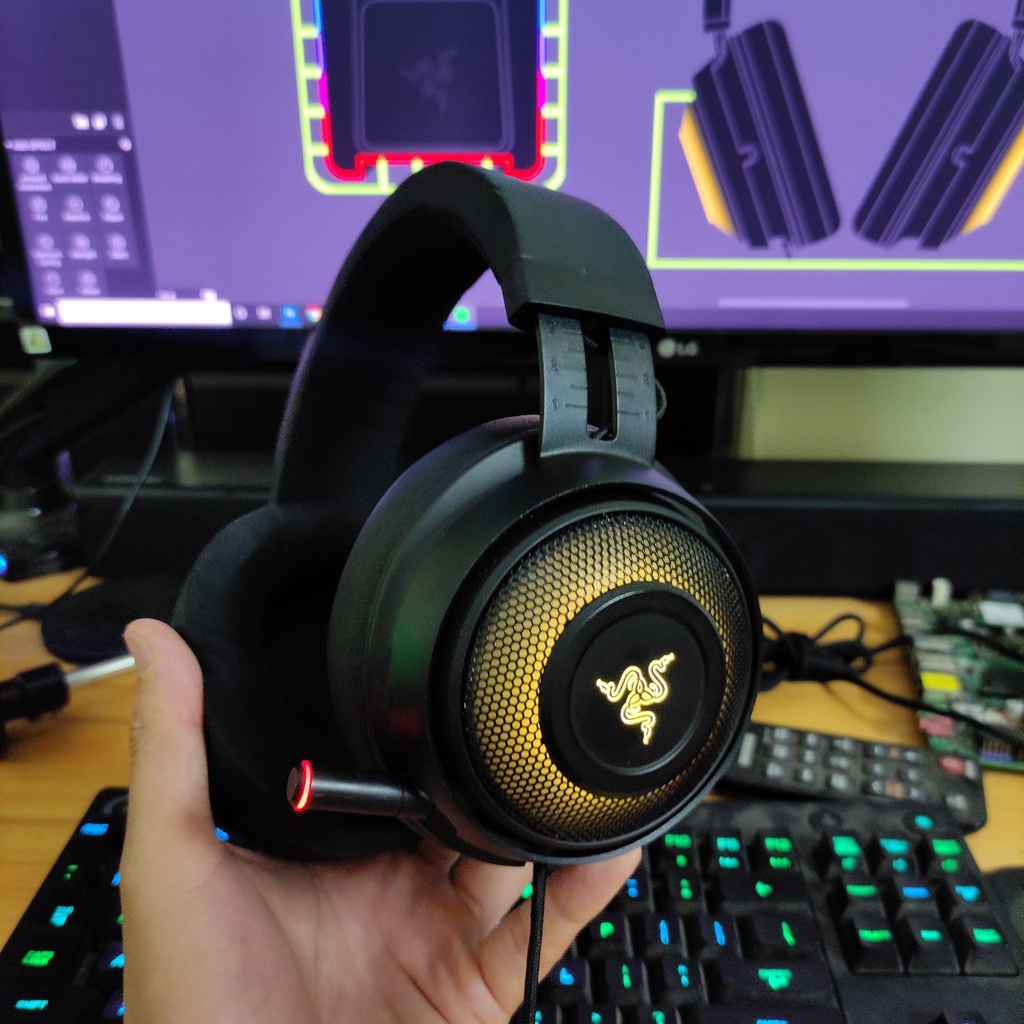 Tai nghe Razer Kraken Ultimate - Hàng chính hãng Razer hỗ trợ âm thanh 7.1 và đèn led RGB
