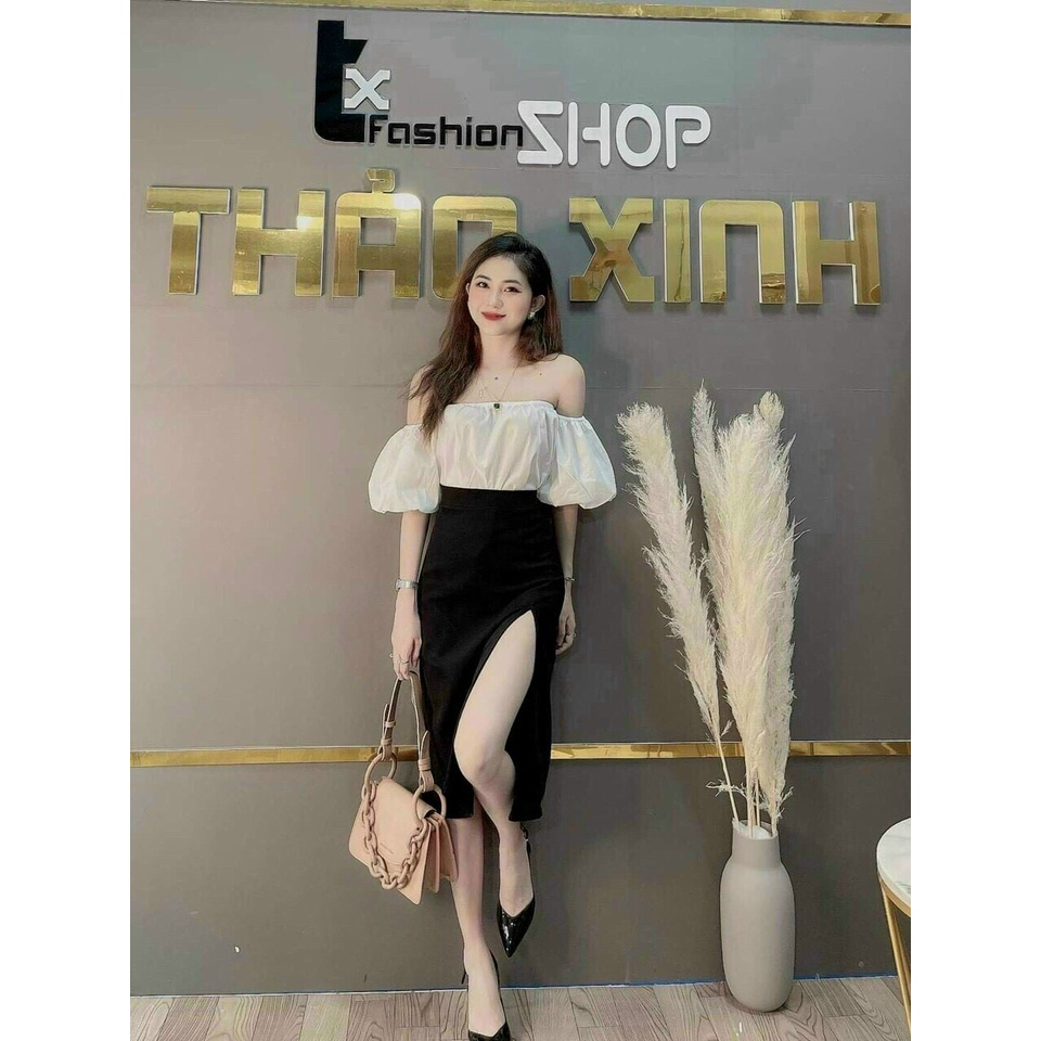 Set áo trắng trễ vai mix chân váy đen xẻ tà, set váy tay phồng tiểu thư màu đen trắng cho nàng công sở trẻ trung