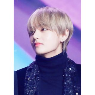 Khuyên tai dài Taehyung