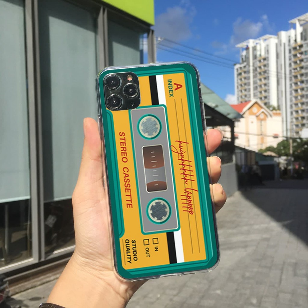 Ốp Lưng Iphone In Tên Chữ Ký Mẫu Cassette