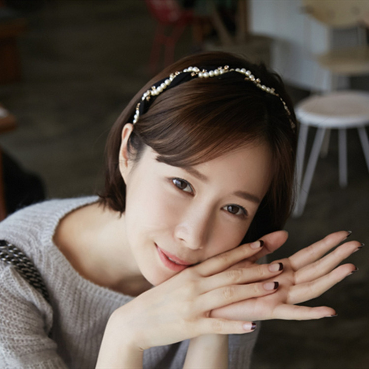 Hàn Quốc Sỉ Shop Cung Cấp Mũ Phụ Kiện Tóc Headband Bầu Không Khí Thời Trang Nữ Tay Ngọc Trai Bọc Kim Cương Cạnh Tốt Hoop