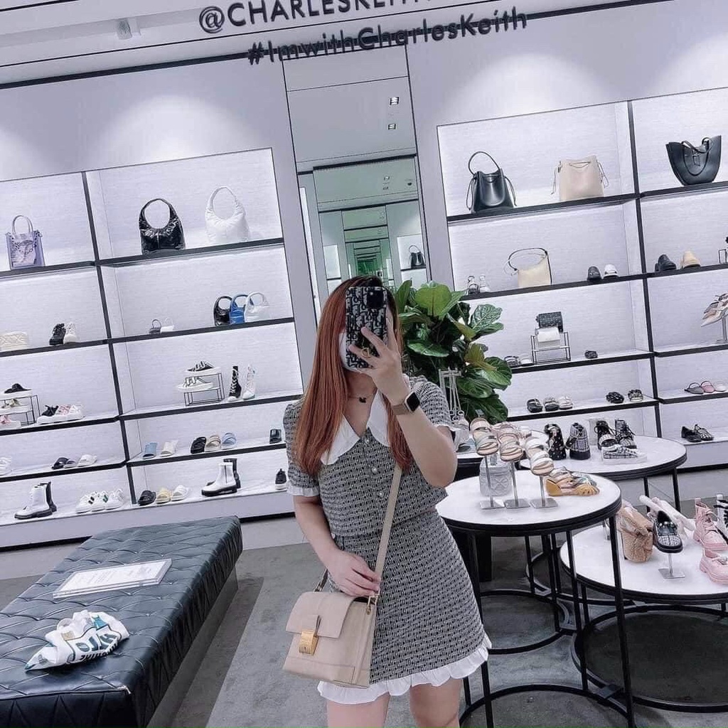 Túi đeo vai đeo chéo nữ CNK chất da chuẩn hàng store.Lock Crossbody Bag0
