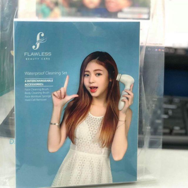 Máy rửa mặt công nghệ Nhật Bản Flawless