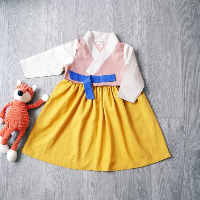 Hanbok linen vàng nơ xanh