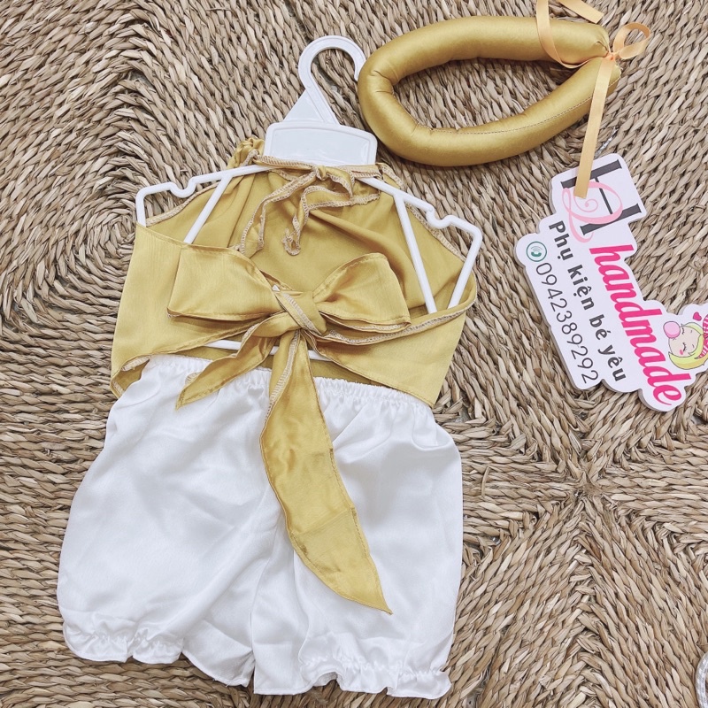 Yếm - quần- váy cho bé yêu. Đã bao gồm mấn ( quà trung thu cho bé)