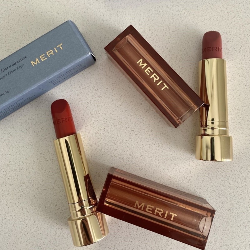 Son thỏi Merit Signature Lip Lightweight Lipstick