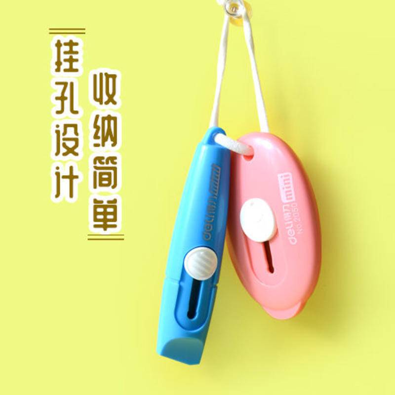 ⭐ iLado ⭐ Dao tiện ích dao mini Dao Rọc Giấy Bỏ Túi Mini hình trái xoan móc khoá cute anime In Họa Tiết Hoạt Hình chất lượng cao Tiện Lợi Cuộn Rút dụng cụ mở thùng carton trang trí di động