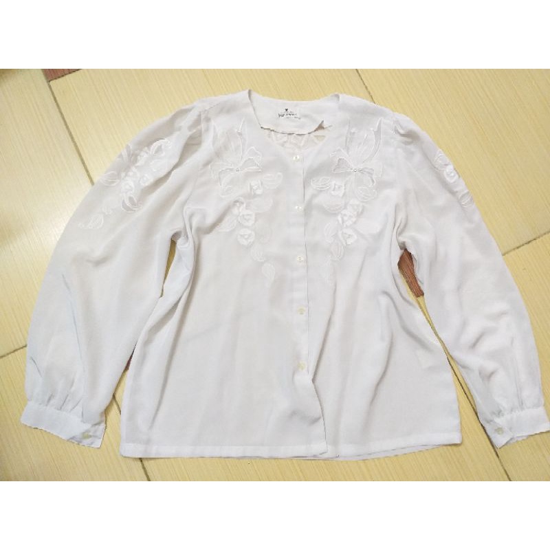 Áo sơmi Nhật thêu hoa cổ tròn free size thanh lý