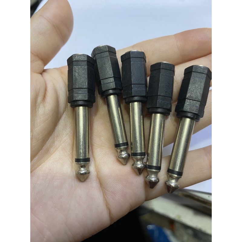 Jack chuyển đổi 3.5 sang jack 6 ly nhựa- giá bán  1 chiếc