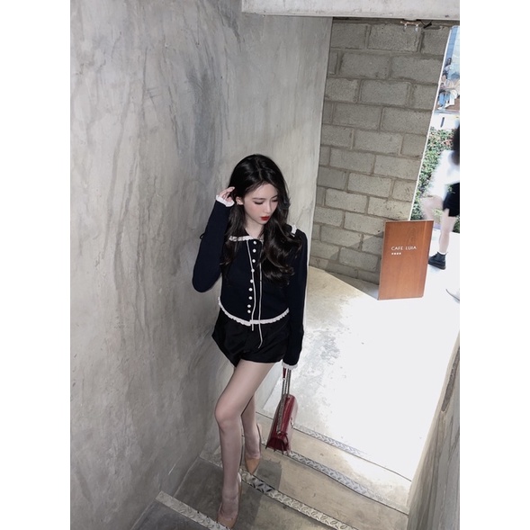 | XOXO TOP | Áo đen tay dài kết hợp với viền trắng kín đáo đáng yêu